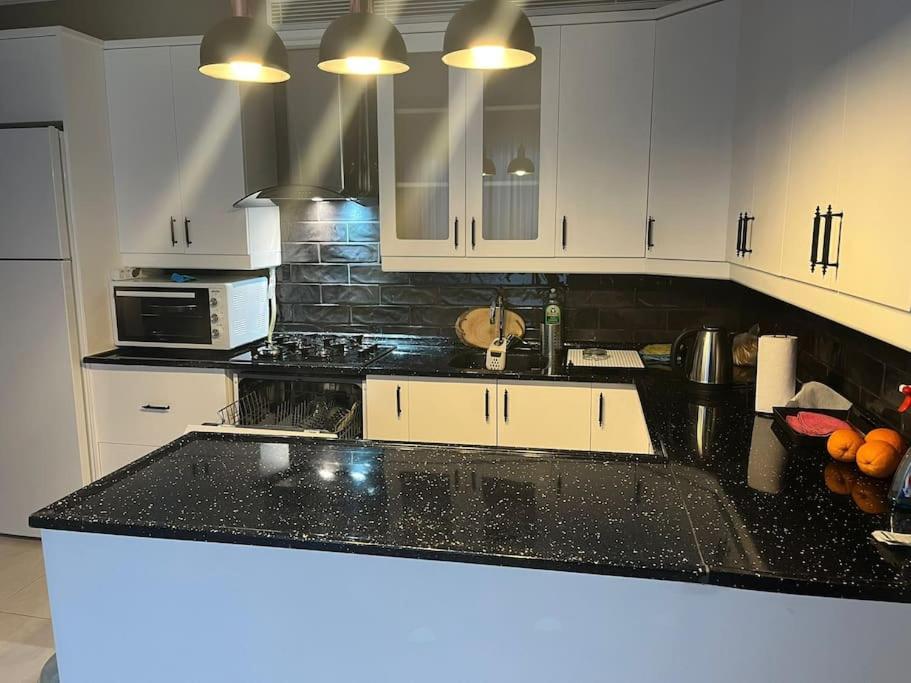 Sisli Osmanbey Taksim Large Terrace, Quietness And Space Διαμέρισμα Κωνσταντινούπολη Εξωτερικό φωτογραφία